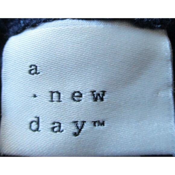 A New Day Women's Blue Mid Rise Taper Leg Side Zip Stretch Ankle Pants Size L. - Picture 7 of 9